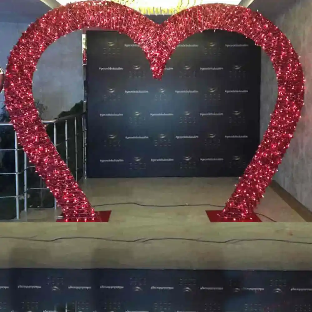 Sevgililer Günü Işık Süsleme