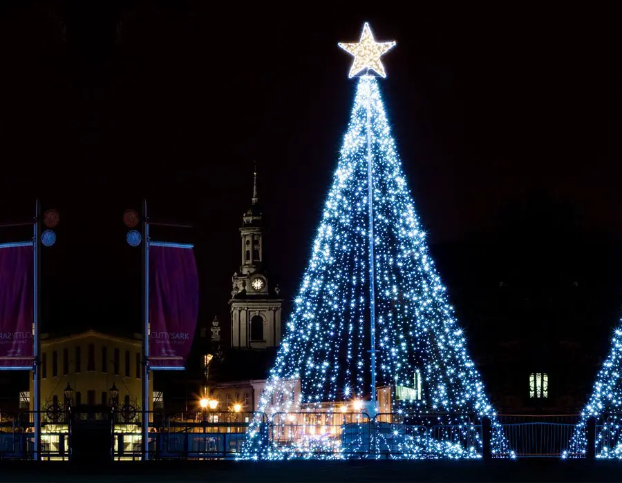 LED Işıklı Yılbaşı Çam Ağacı Dekoru Üretimi